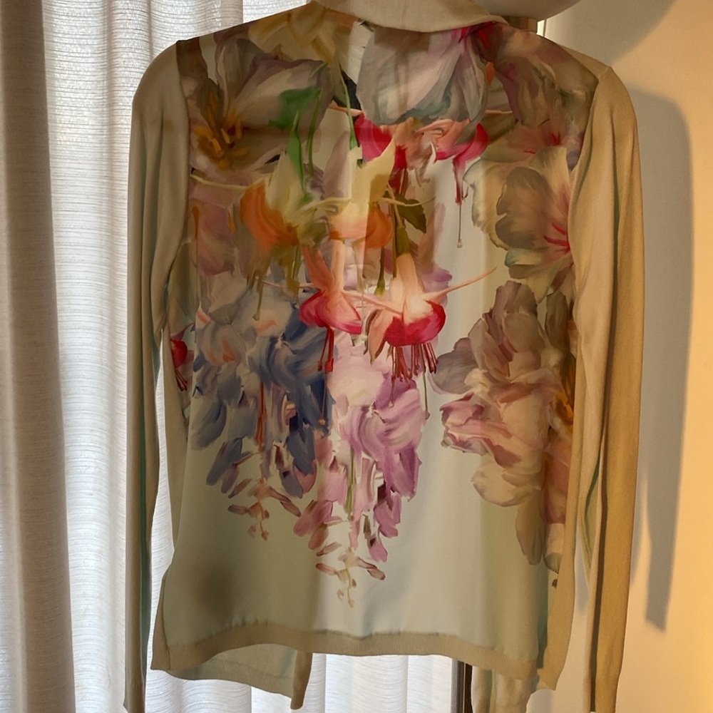 Ted Baker light sweater. Brand New with tags. No longer available in Canada!